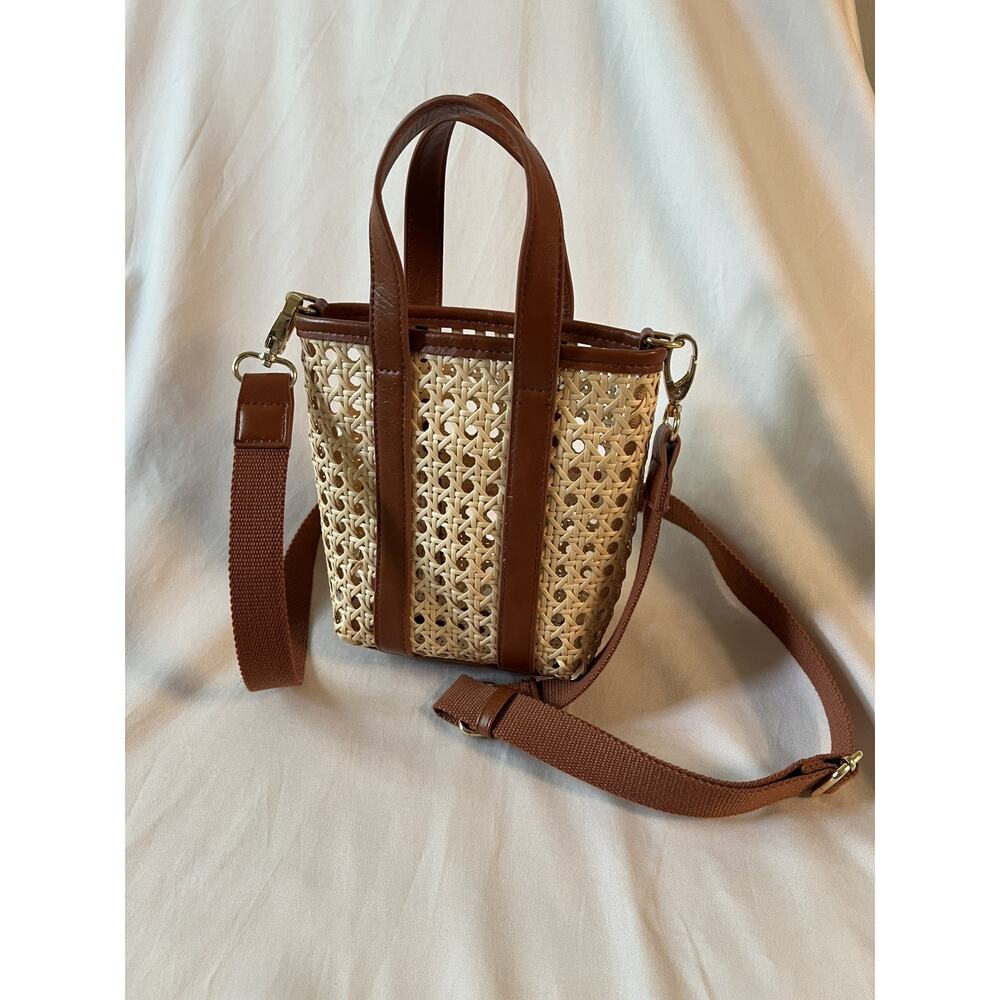 Universal Thread Caning Basket Weave Crossbody Purse With Brown Trim Small 7” - Picture 3 of 7